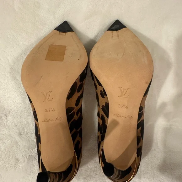 Louis Vuitton Leopard Pony Hair Heels - Picture 3 of 3